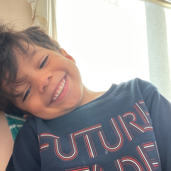 Meet your Posher, Megan - Picture 3 of 10